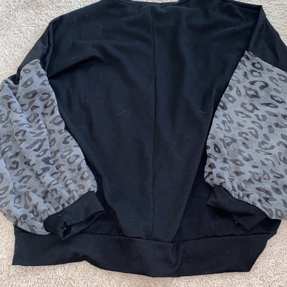 Bubble Sleeve Lightweight Crewneck - Picture 5 of 5